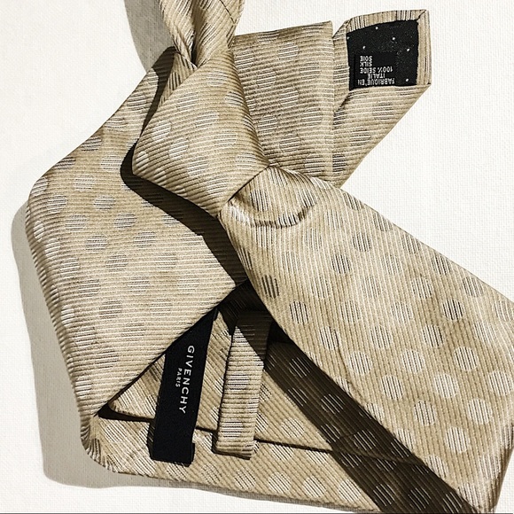 GIVENCHY Contrast Polka-Dot Tie - Picture 2 of 3